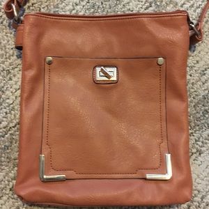 Leather purse used one time. Excellent condition